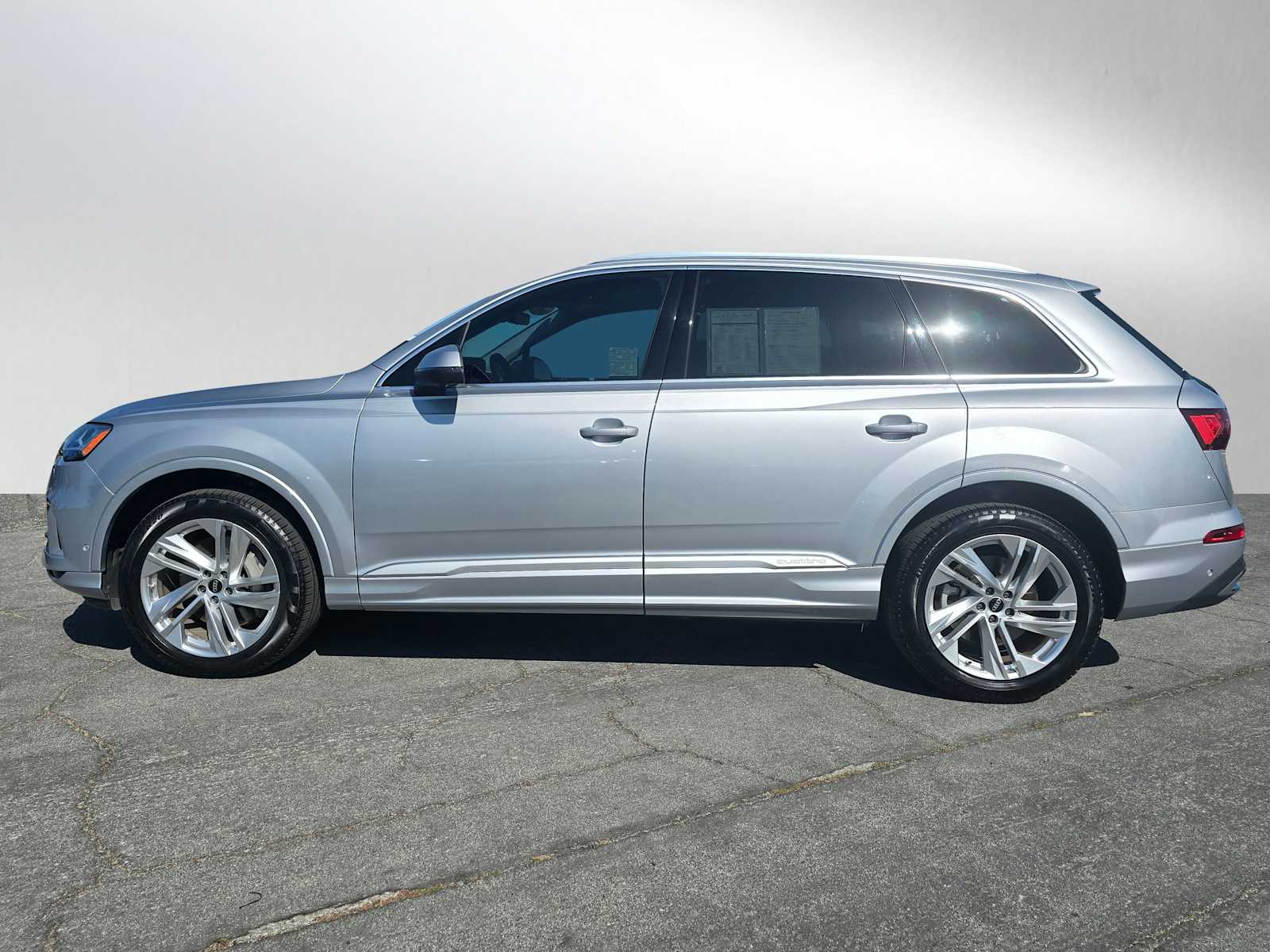 Used 2022 Audi Q7 Premium Plus with VIN WA1LXBF72ND013397 for sale in Palo Alto, CA