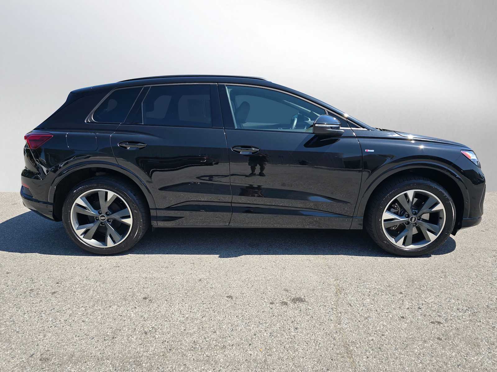 Used 2023 Audi Q4 e-tron Premium Plus with VIN WA1L2BFZ6PP073622 for sale in Palo Alto, CA