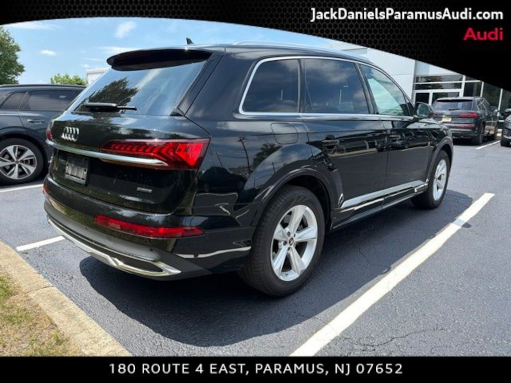 Used 2024 Audi Q7 45 Premium Plus SUV