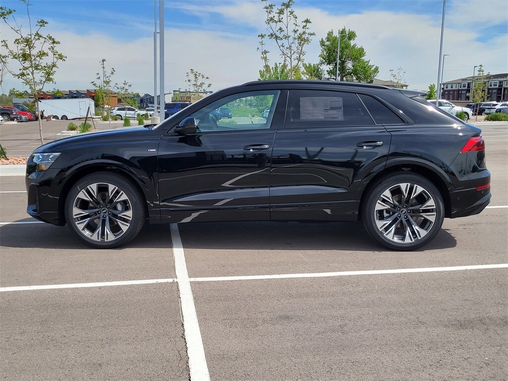 2025 Audi Q8 55 Prestige photo 2