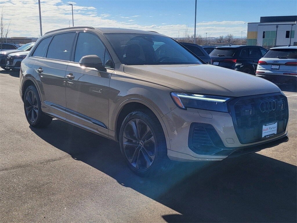 2025 Audi Q7 55 Premium Plus photo 4