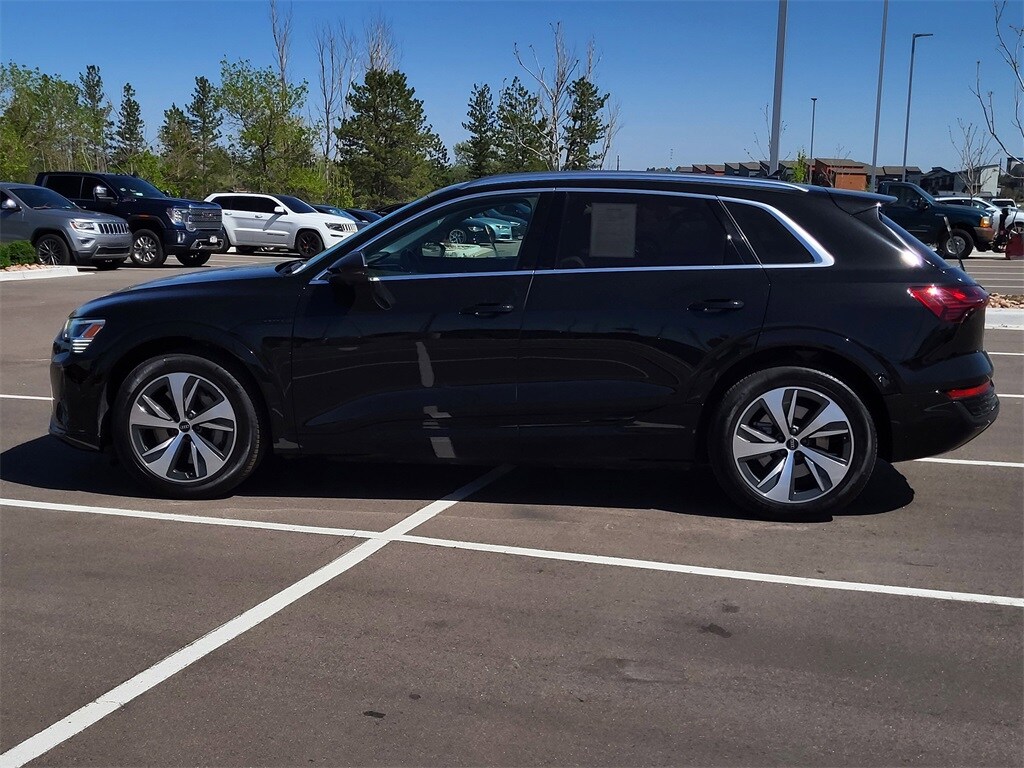 2024 Audi Q8 E-tron Premium photo 2
