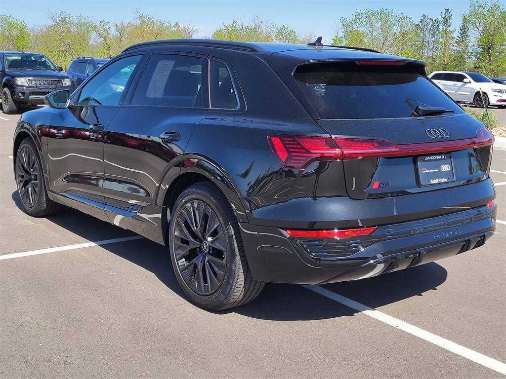 2024 Audi Q8 E-tron Premium photo 3