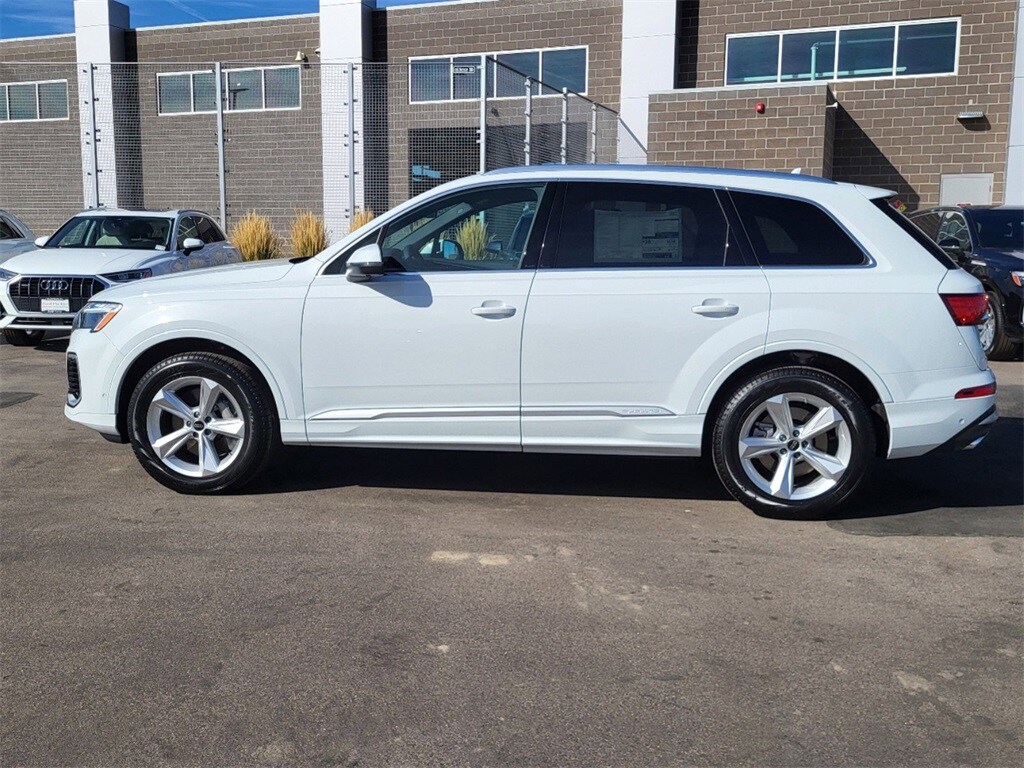 2025 Audi Q7 55 Premium photo 2