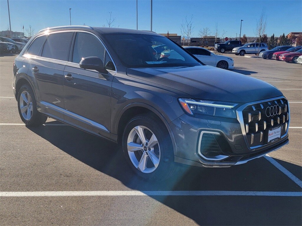 2025 Audi Q7 55 Premium photo 4