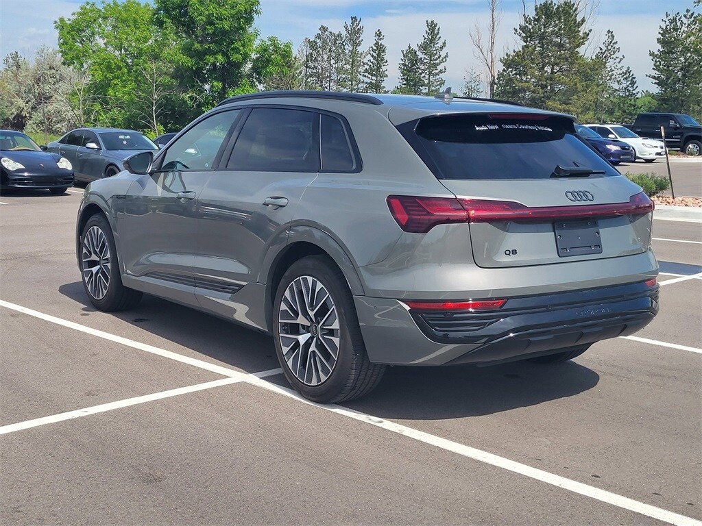 2024 Audi Q8 E-tron Premium photo 3
