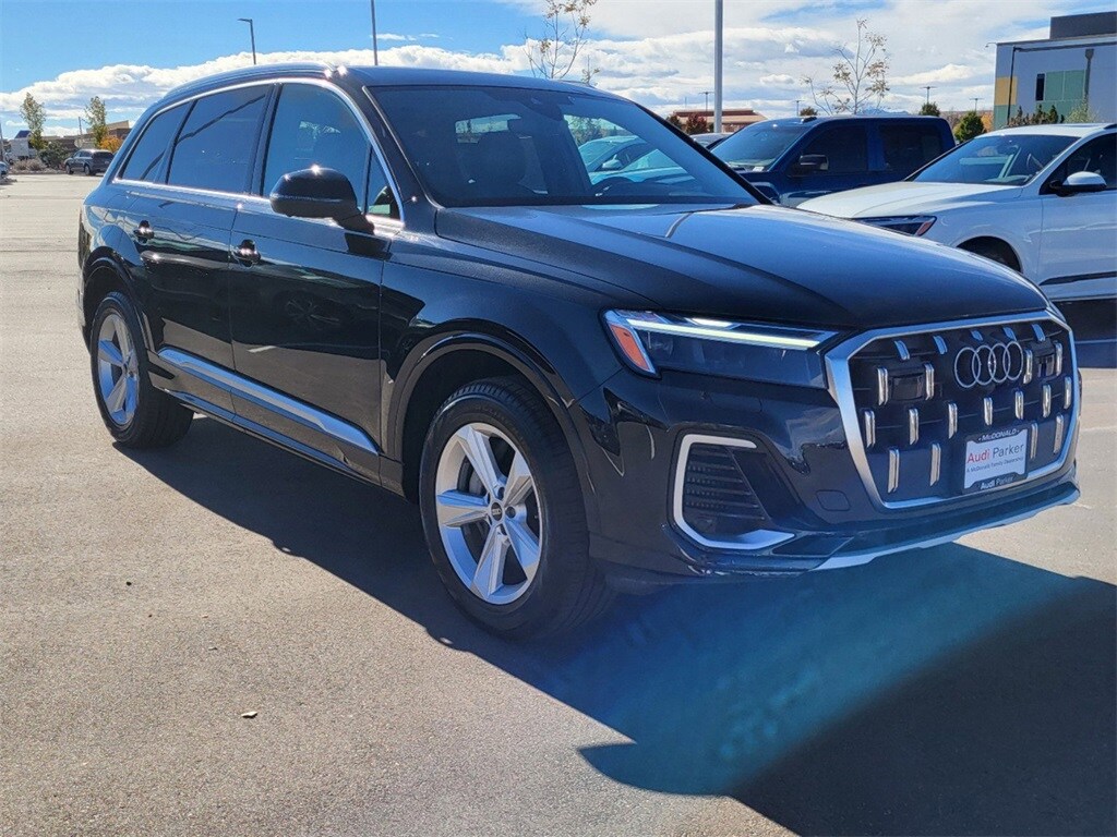 2025 Audi Q7 55 Premium photo 4