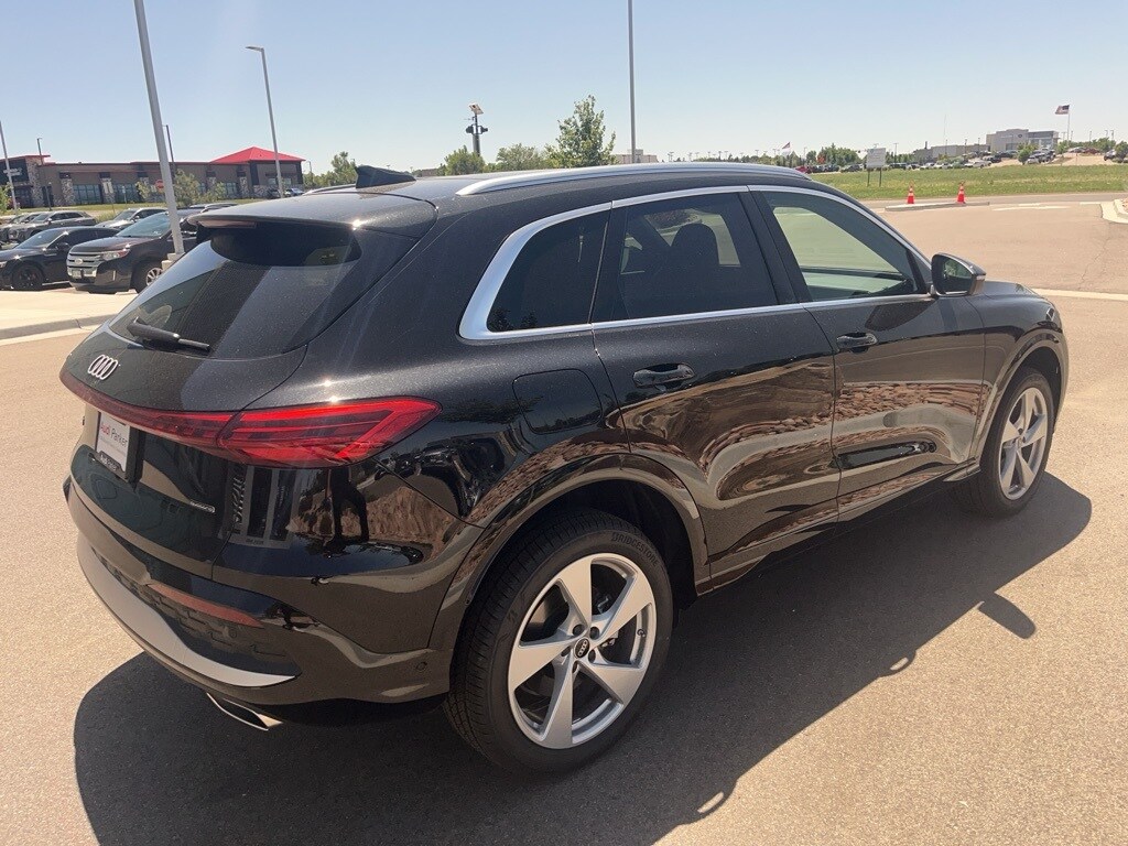 2025 Audi Q5 2.0T Premium Plus photo 3