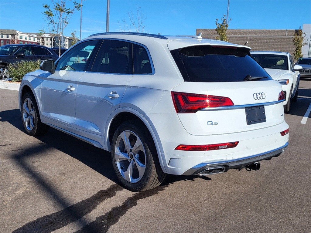 2025 Audi Q5 45 S line Premium Plus photo 3