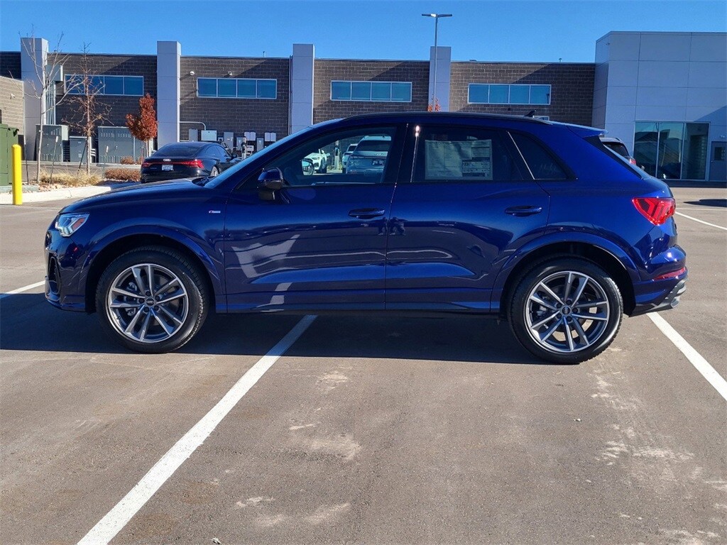 2025 Audi Q3 Premium S line photo 2