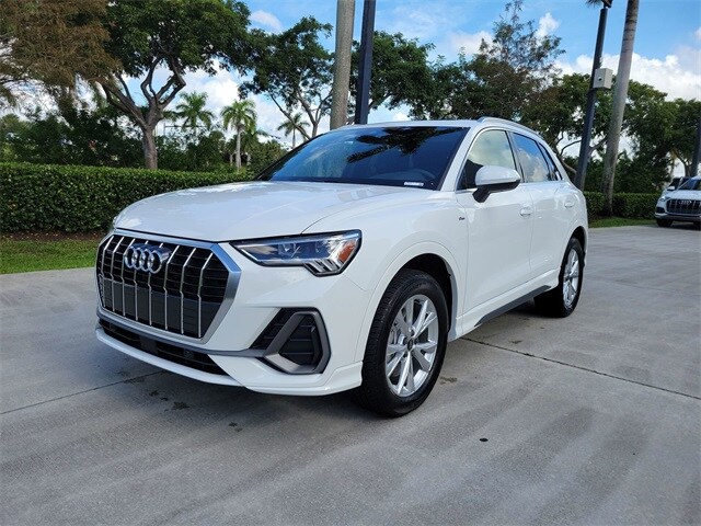 2025 Audi Q3 Premium S line photo 4