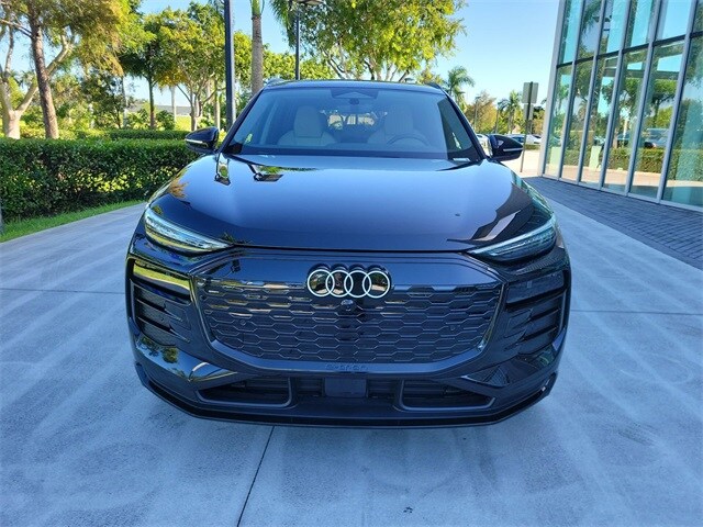 2025 Audi Q6 E-tron Premium Plus photo 3