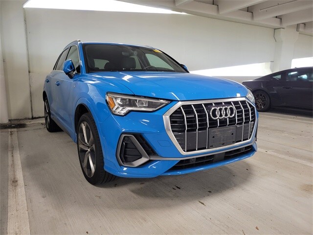 2020 Audi Q3 Prestige S line photo 2