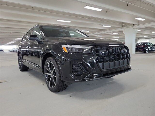 2025 Audi Q7 Premium Plus photo 2