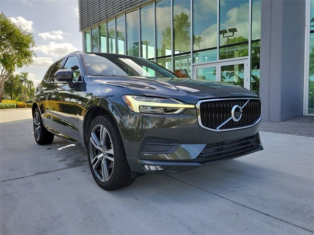 2019 Volvo XC60 T5 Momentum photo 2