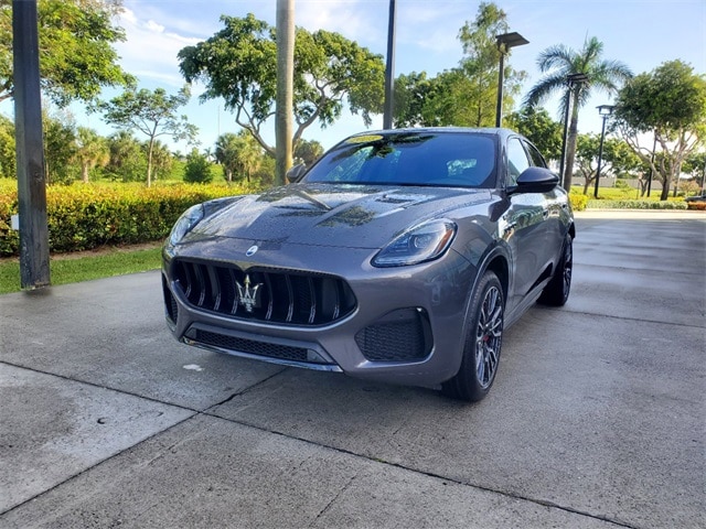 Used 2023 Maserati Grecale MODENA with VIN ZN682AVM4P7417524 for sale in Pembroke Pines, FL