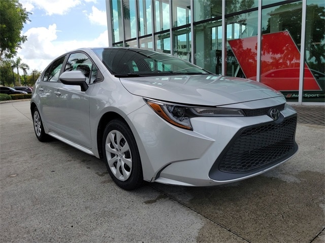 Used 2022 Toyota Corolla LE with VIN 5YFEPMAE3NP290461 for sale in Pembroke Pines, FL