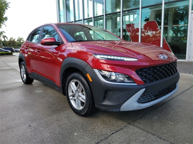 Used 2022 Hyundai Kona SE with VIN KM8K22AB7NU854123 for sale in Pembroke Pines, FL