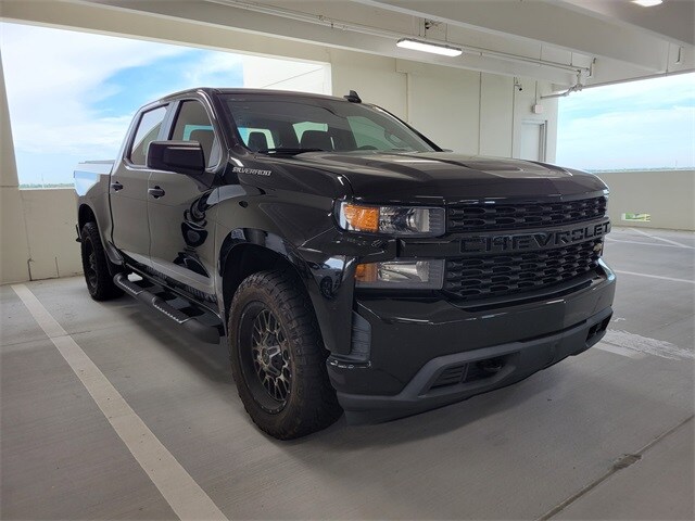 2020 Chevrolet Silverado 1500 Custom photo 2