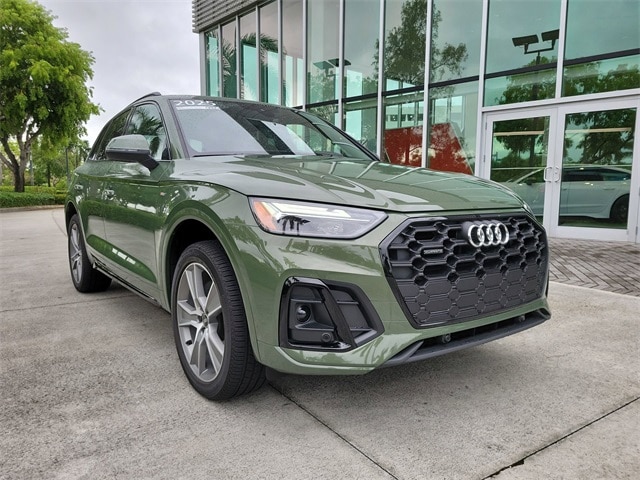 Used 2025 Audi Q5 Premium with VIN WA1GAAFYXS2023799 for sale in Pembroke Pines, FL