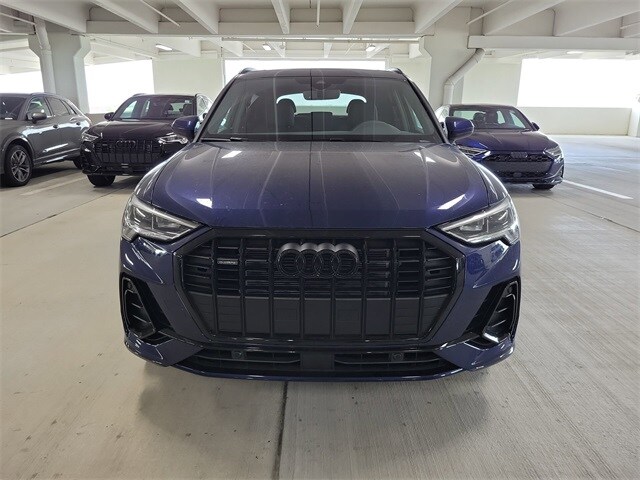 2025 Audi Q3 45 TFSI S line Premium photo 3
