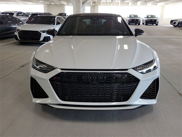 2025 Audi RS 7 Performance photo 3