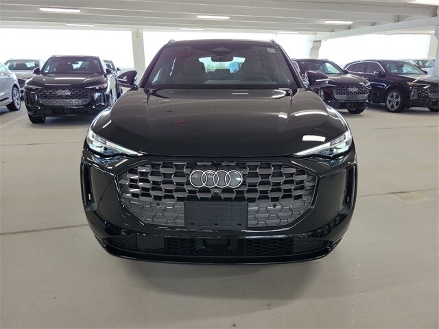 2025 Audi Q5 2.0T Premium Plus photo 3