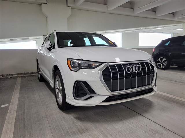 2021 Audi Q3 Premium S line photo 2