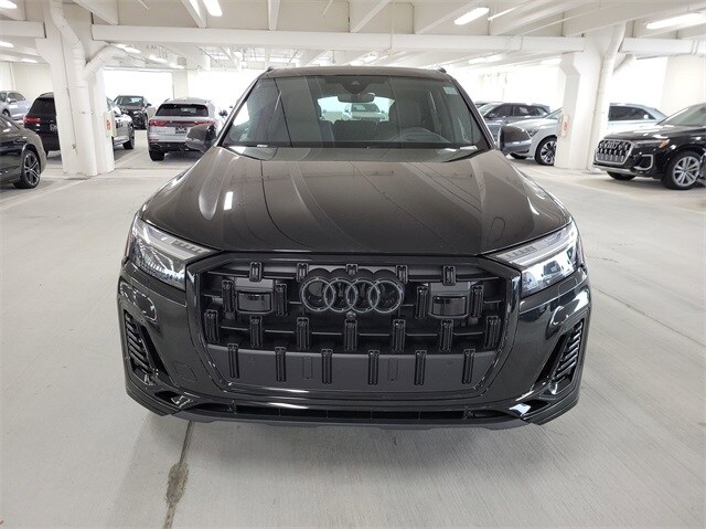 2025 Audi Q7 55 Prestige photo 3