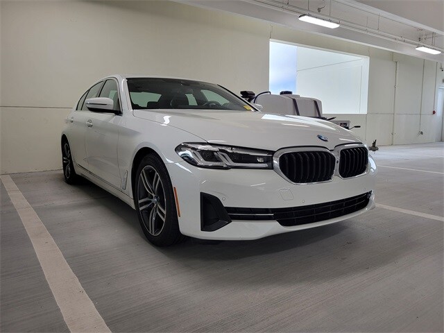 2021 Bmw 530i photo 2