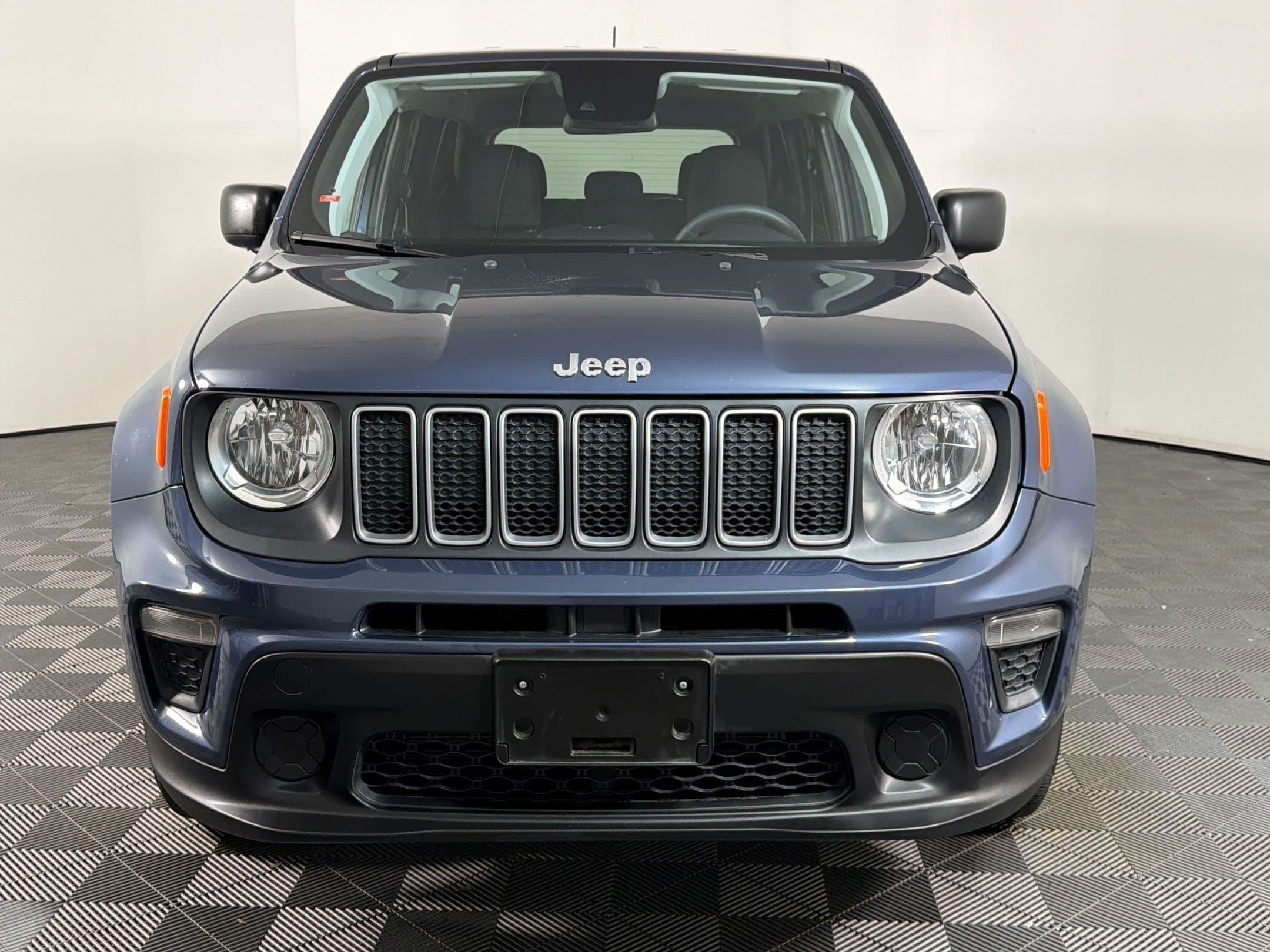 Renegade Latitude SUV