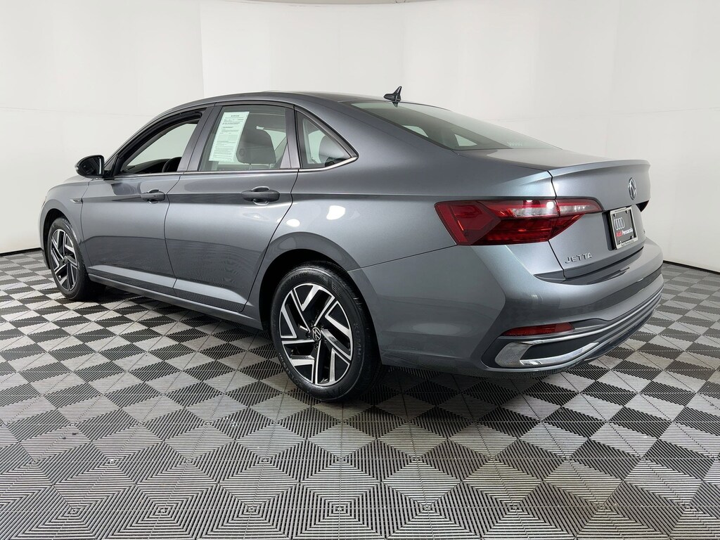 Used 2023 Volkswagen Jetta 1.5T SEL Sedan
