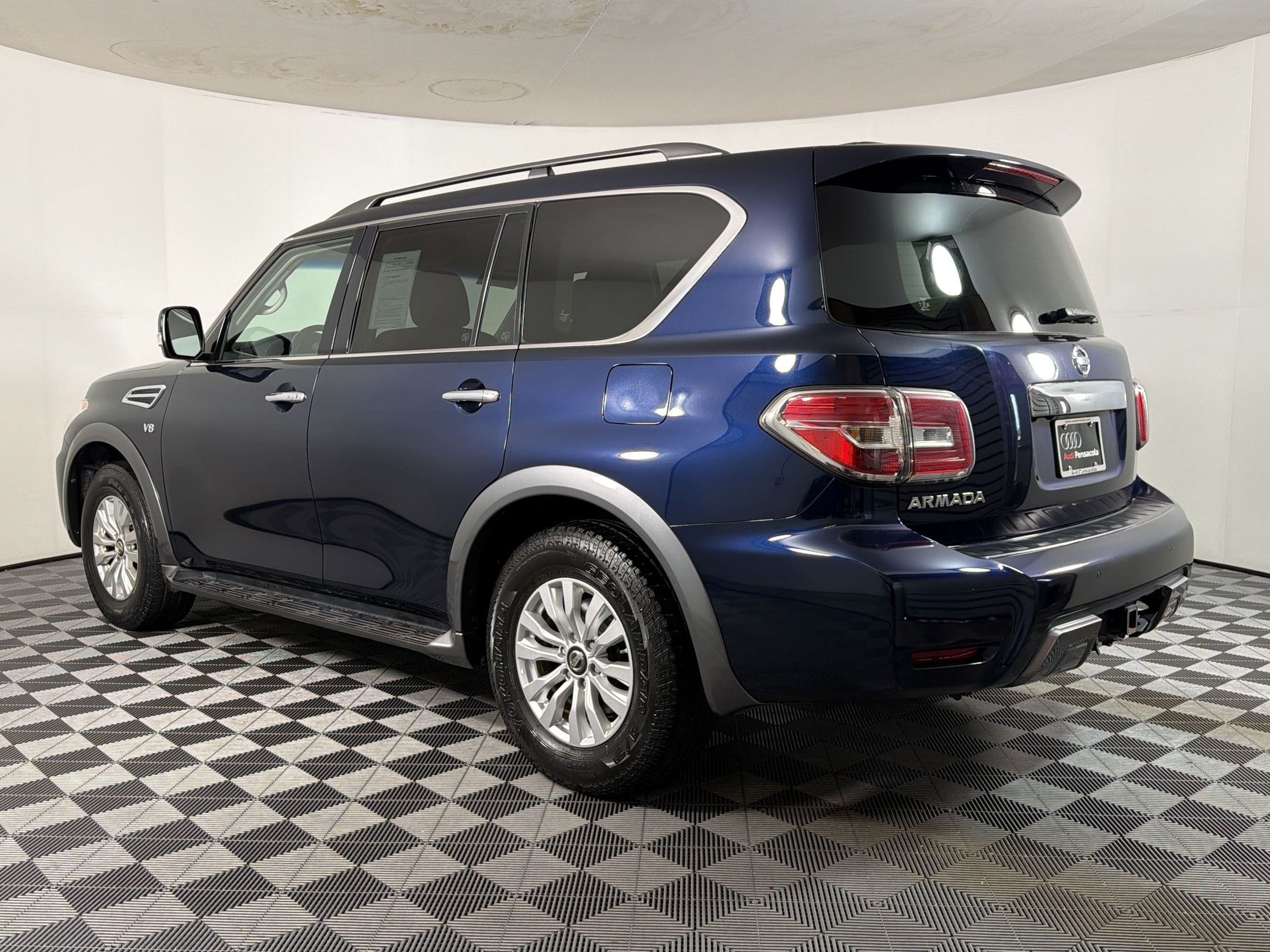 Armada SV SUV