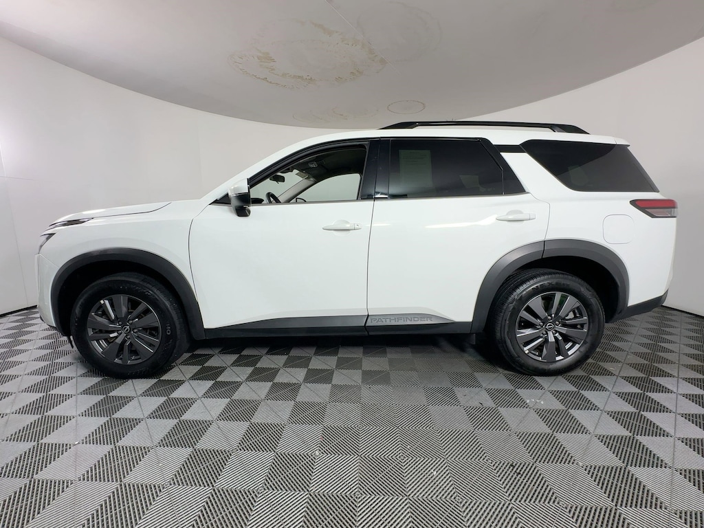 Used 2025 Nissan Pathfinder SV SUV
