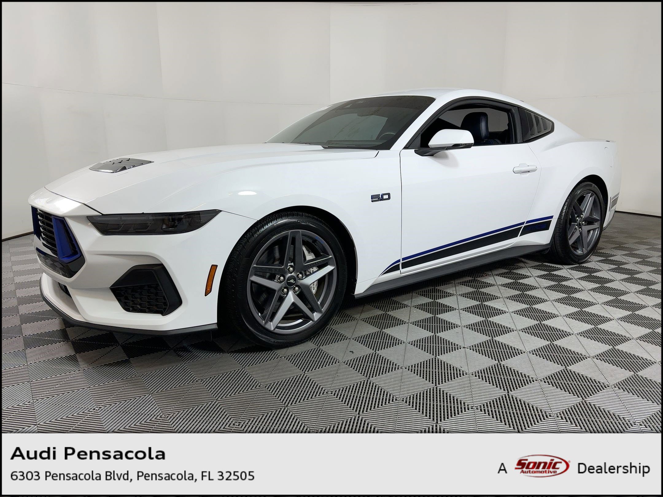 2024 Ford Mustang GT Premium's photo