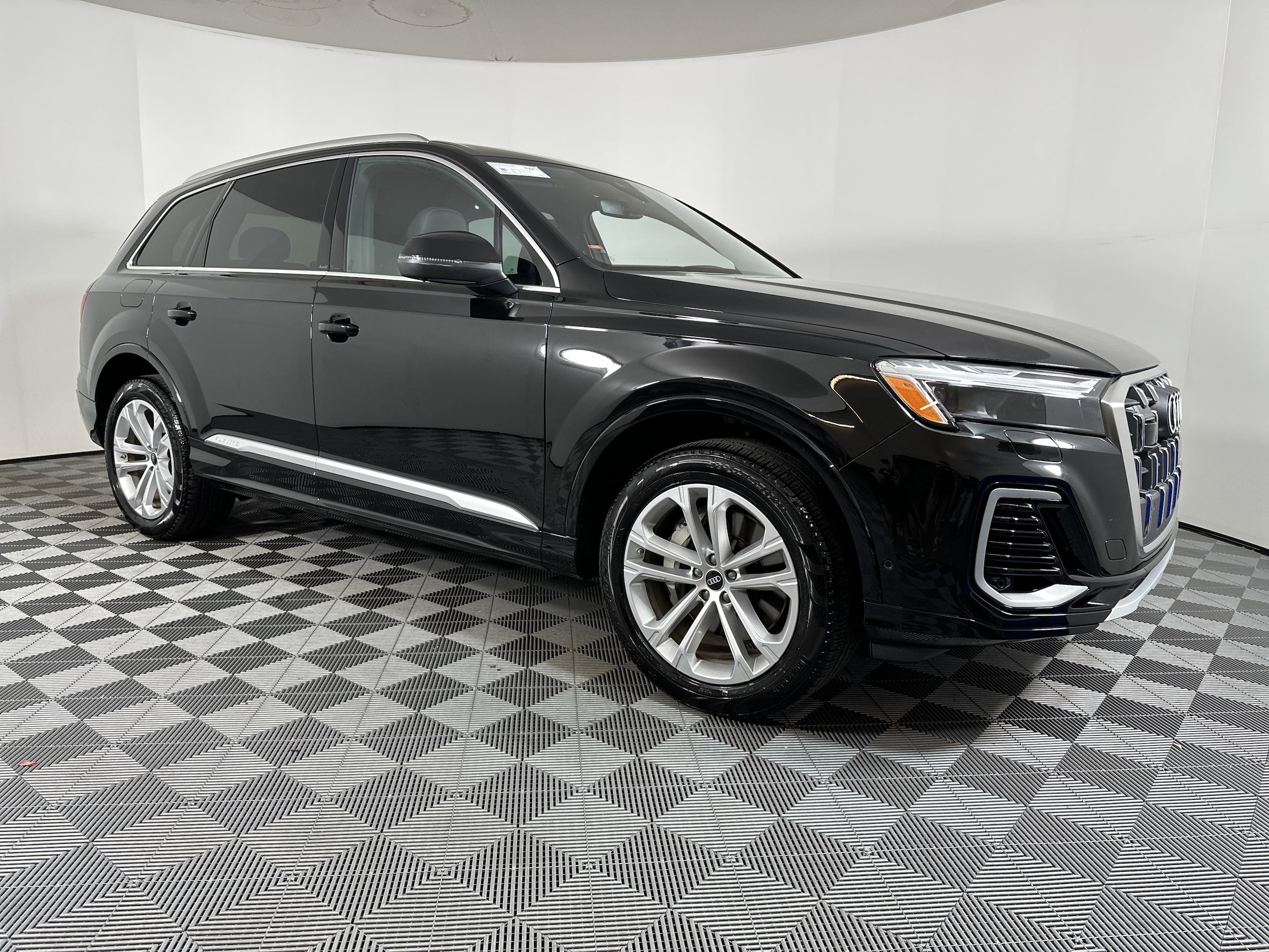 Certified 2025 Audi Q7 Premium with VIN WA1AVBF70SD008952 for sale in Pensacola, FL
