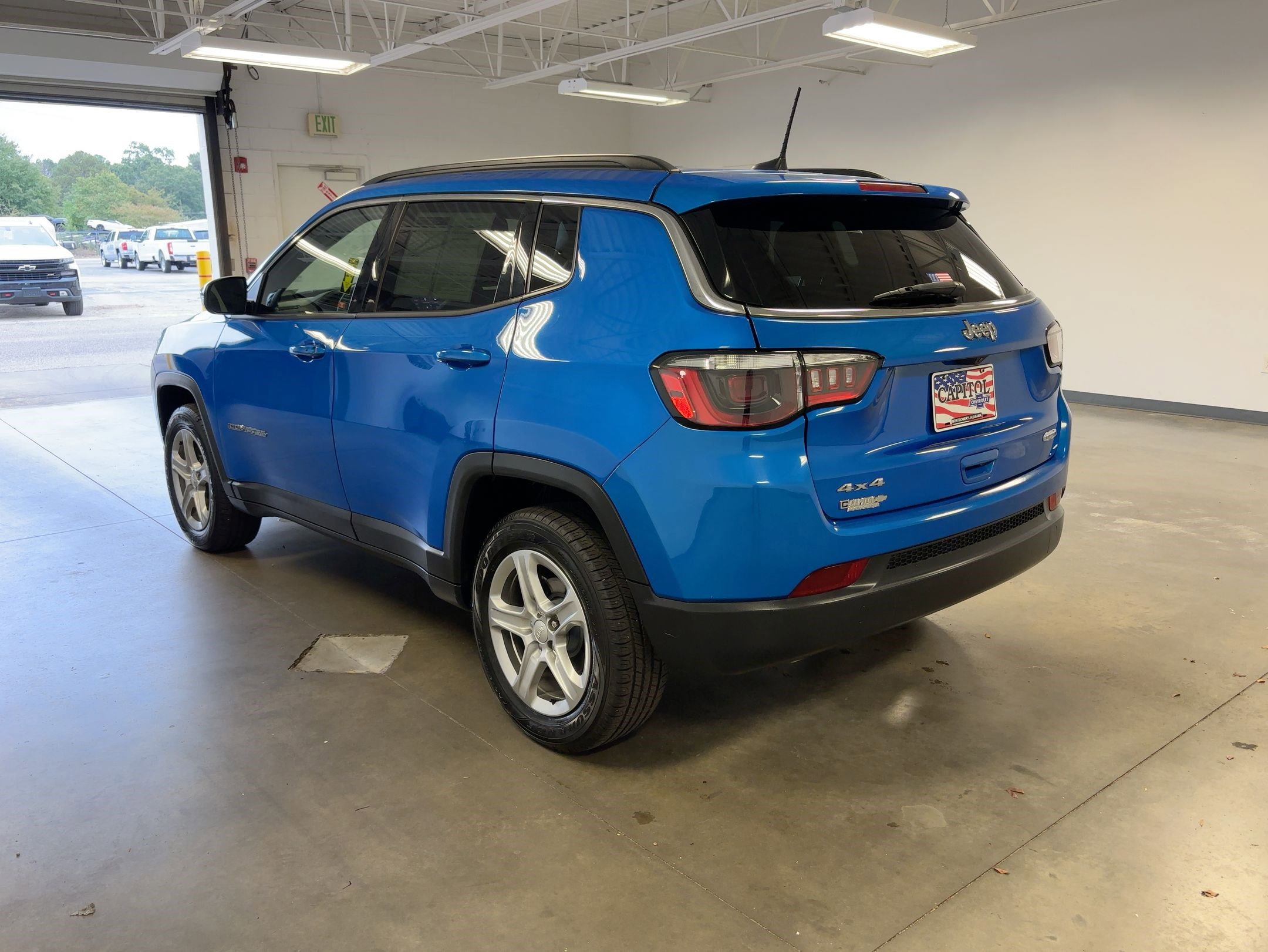 2024 Jeep Compass Latitude photo 2