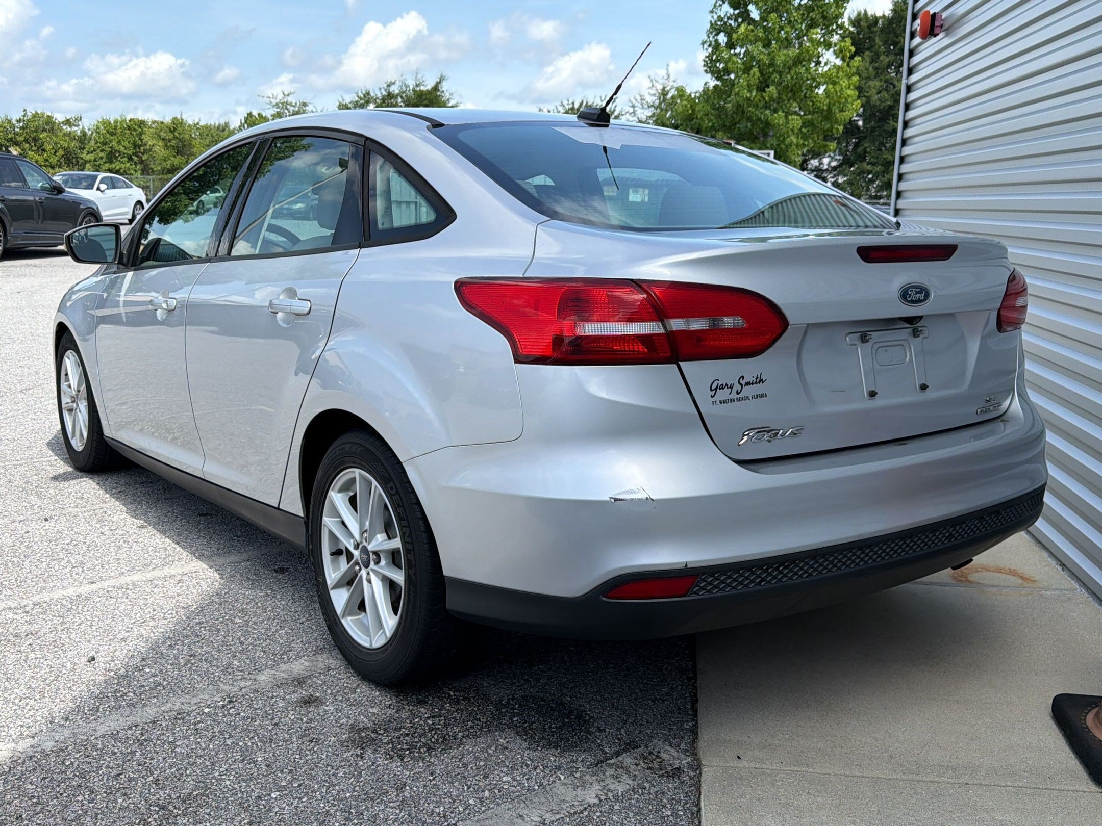 Focus SE Sedan