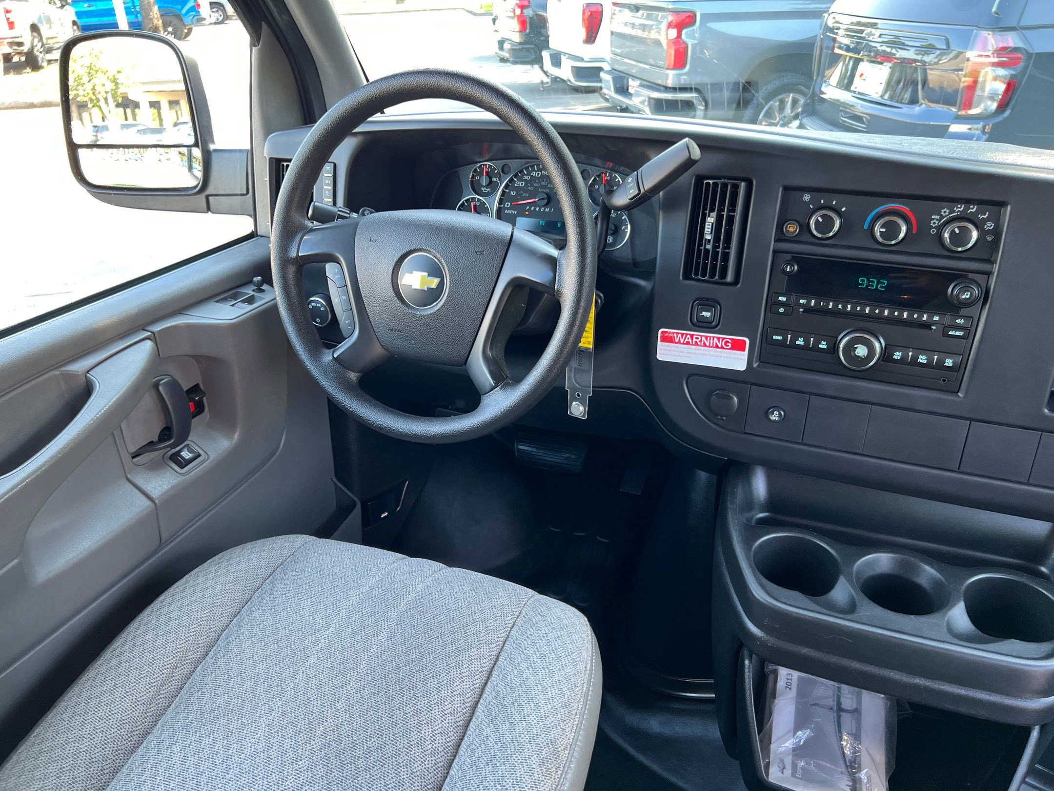 2013 Chevrolet Express 3500 LS Passenger Van photo 4