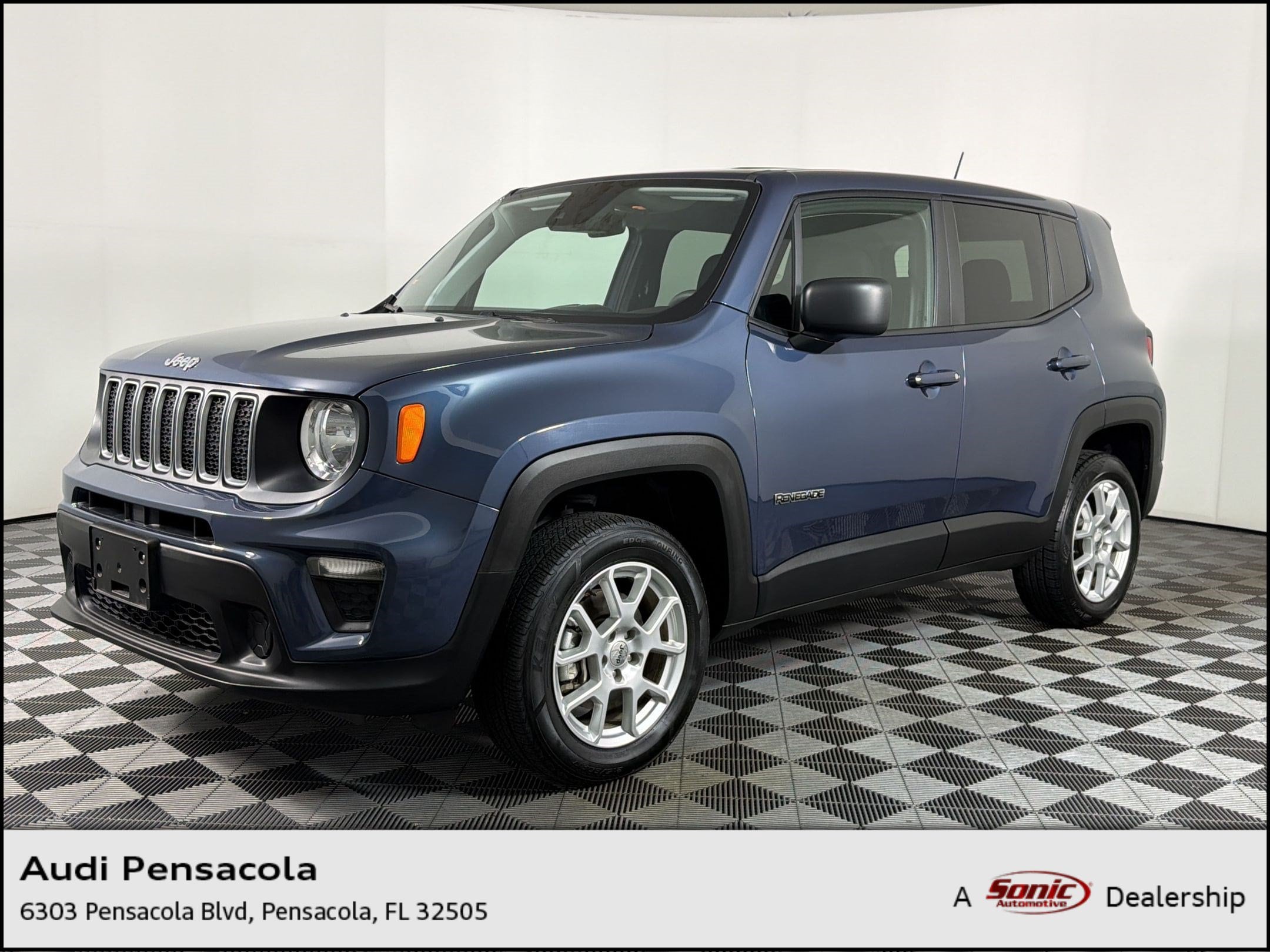Renegade Latitude SUV