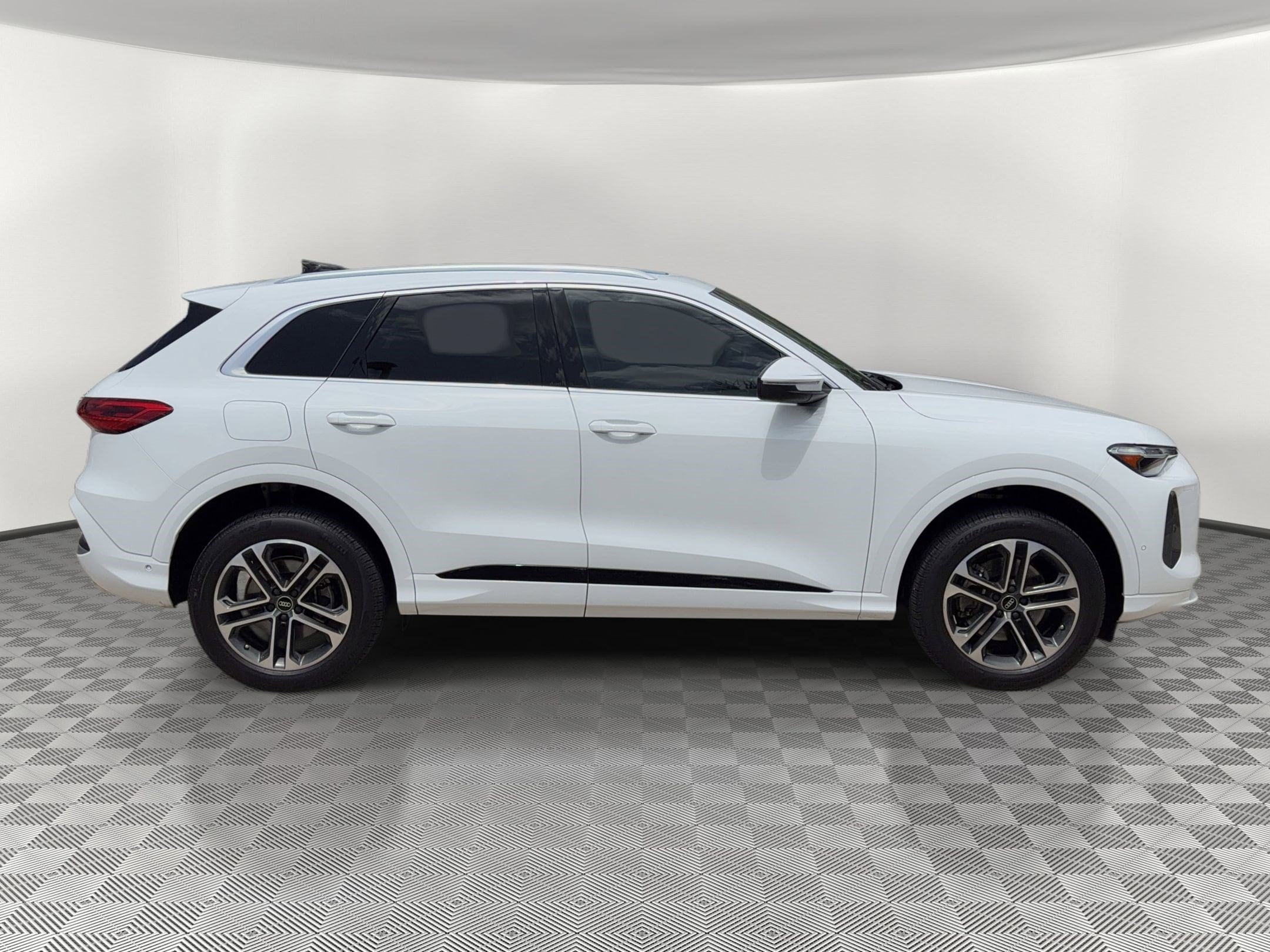 Q5 2.0T Premium SUV