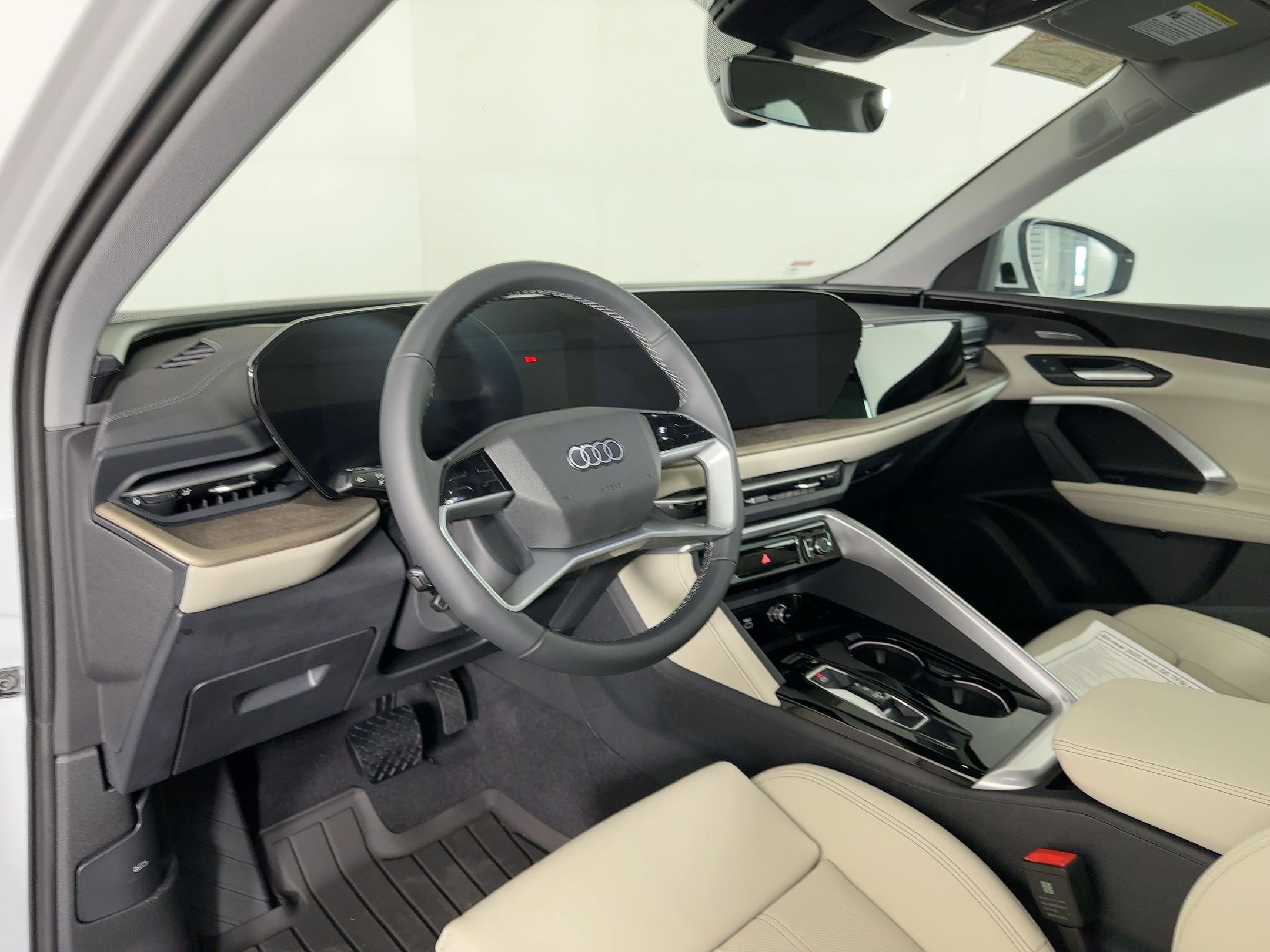 2025 Audi Q5 2.0T Premium Plus photo 4