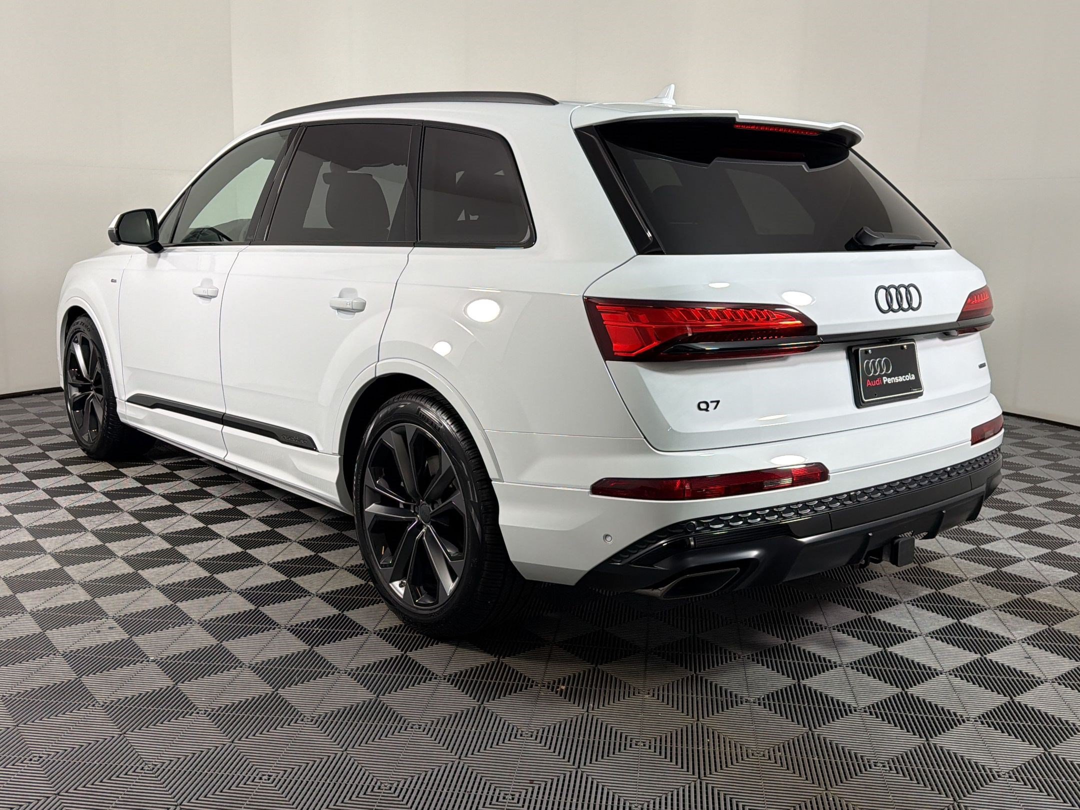 2026 Audi Q7 S Line Premium Plus - Photo 2