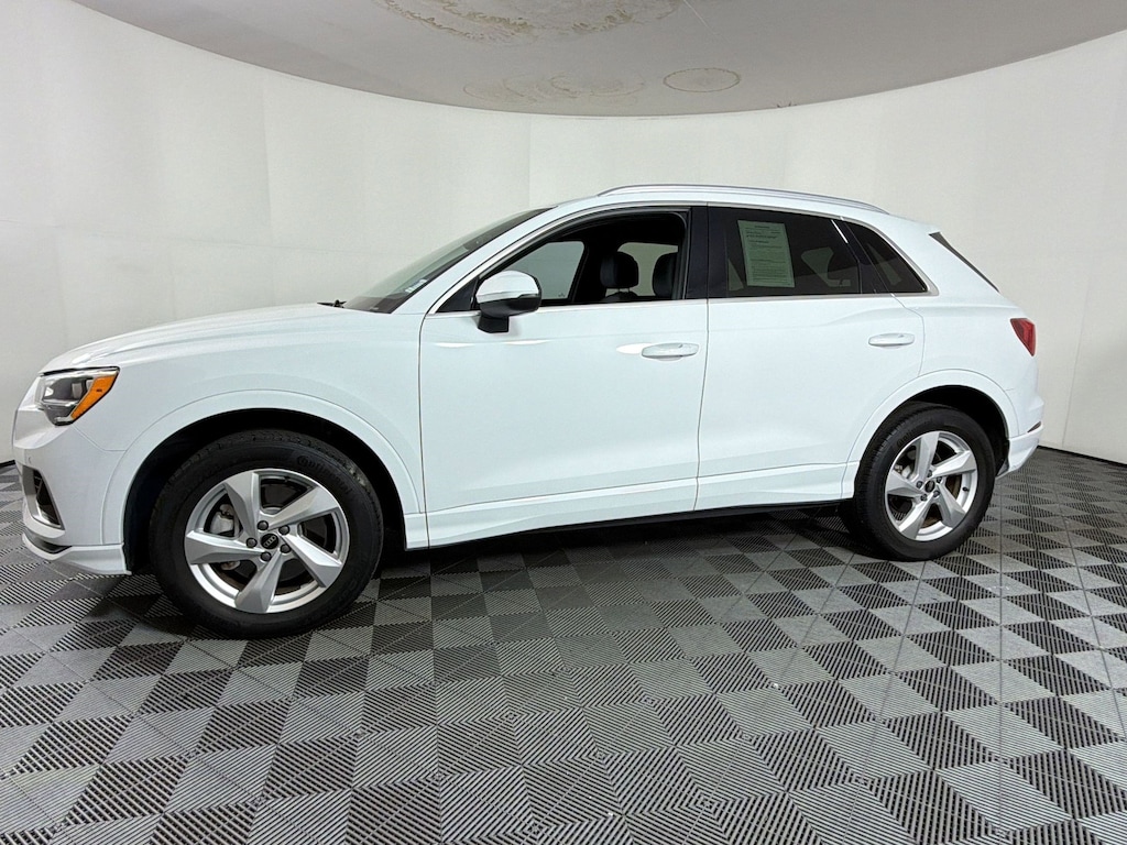 Certified 2022 Audi Q3 40 Premium SUV