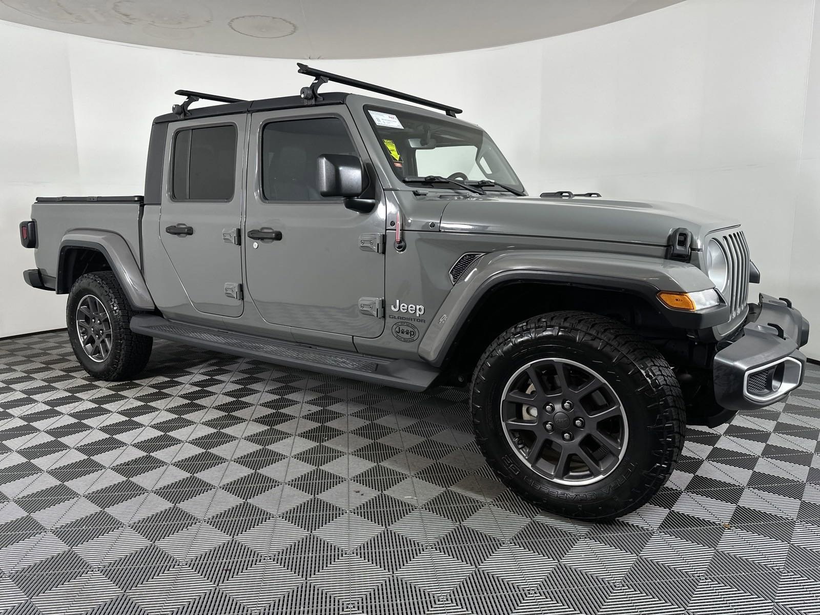 Used 2020 Jeep Gladiator Overland with VIN 1C6HJTFG0LL142235 for sale in Pensacola, FL