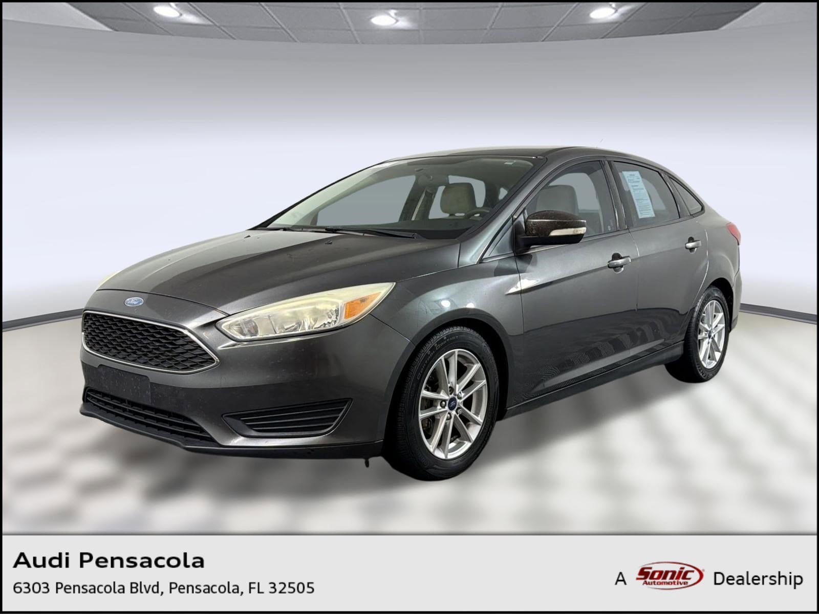 Focus SE Sedan