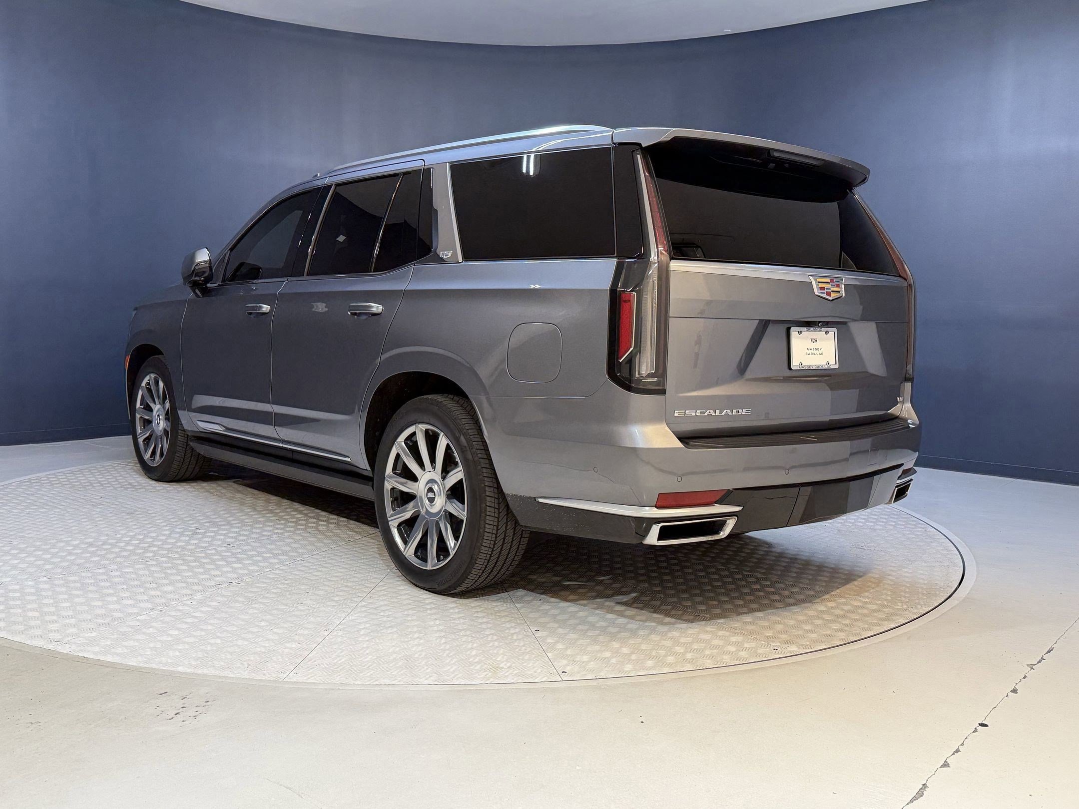 2021 Cadillac Escalade Premium Luxury Platinum photo 3