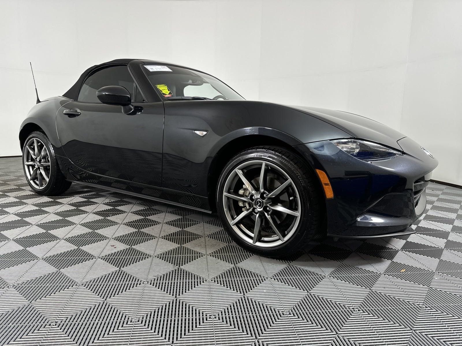 Used 2022 Mazda MX-5 Miata Grand Touring with VIN JM1NDAD73N0508462 for sale in Pensacola, FL