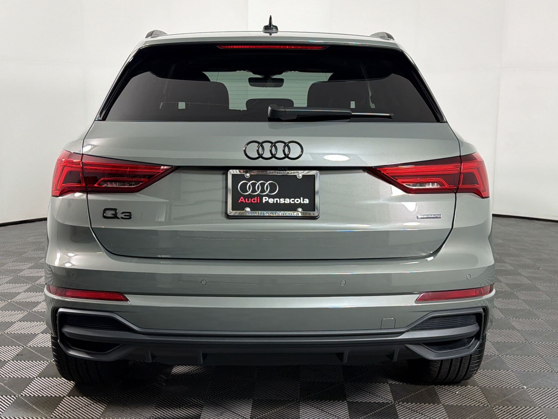 Q3 45 S Line Premium SUV
