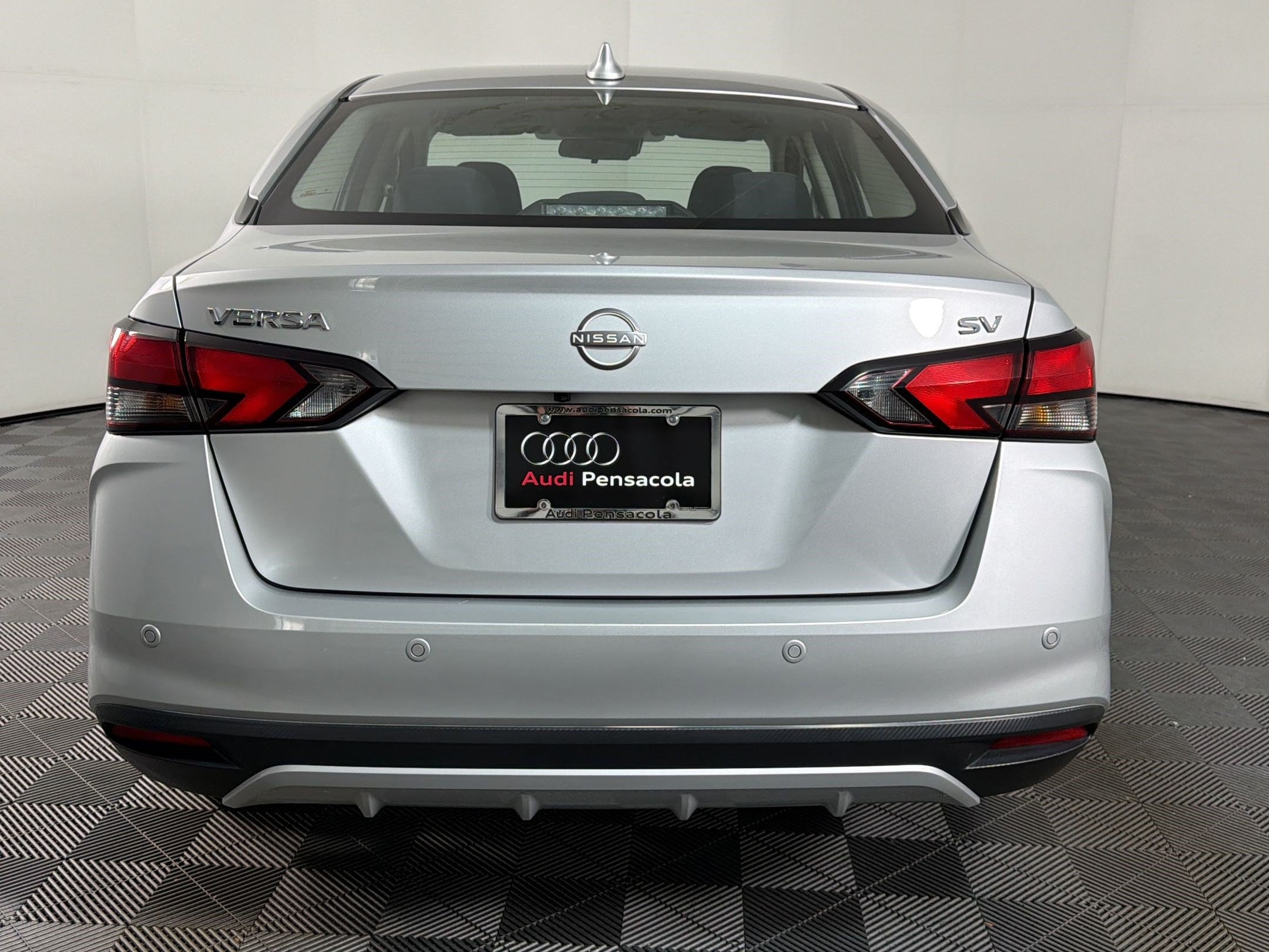 Versa 1.6 SV Sedan